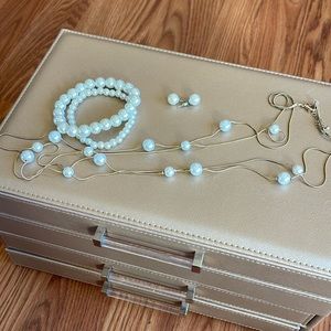 Pearl Costume Jewelry Set